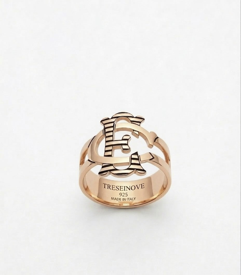Anello argento 925 lavorato a mano con lettere intrecciate monoramma personalizzabile treseinove borgo orefici