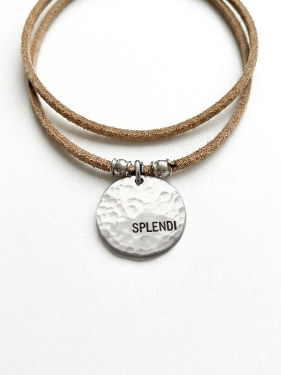 Collana medaglia Splendi martellata argento