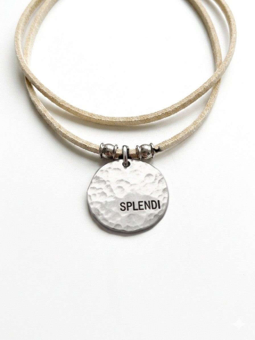 Collana medaglia Splendi martellata argento