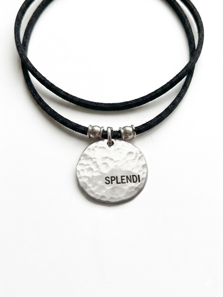 Collana medaglia Splendi martellata argento
