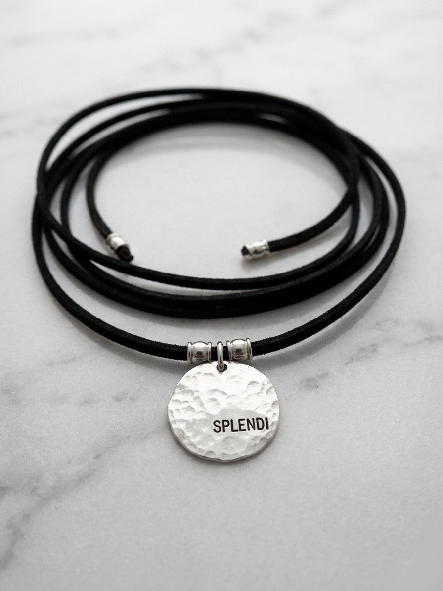 Collana medaglia Splendi martellata argento